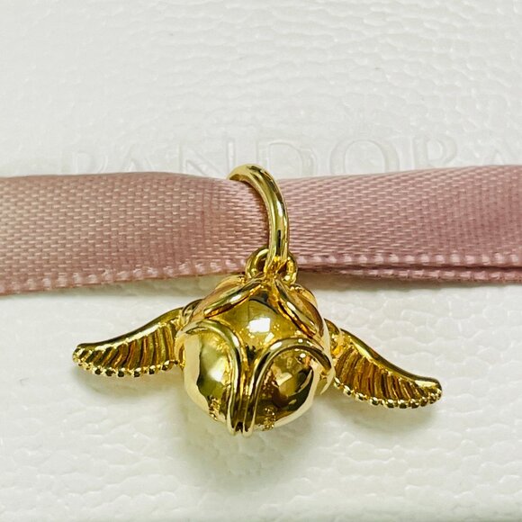 Pandora Harry Potter, Golden Snitch Pendant - Picture 3 of 8